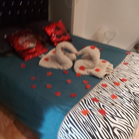 Spabyelleetlui Spa Rouge Ou Bleu Mouscron Kültér fotó