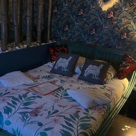 Spabyelleetlui Spa Rouge Ou Bleu Mouscron Kültér fotó
