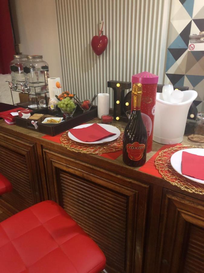 Spabyelleetlui Spa Rouge Ou Bleu Mouscron Kültér fotó