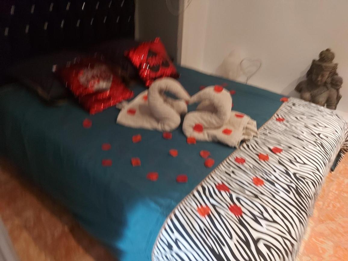 Spabyelleetlui Spa Rouge Ou Bleu Mouscron Kültér fotó